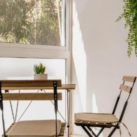 Central 1Br Oasis, Fast Fiber Wifi, Free Parking, Free Netflix With Shelter Haifa Bagian luar foto